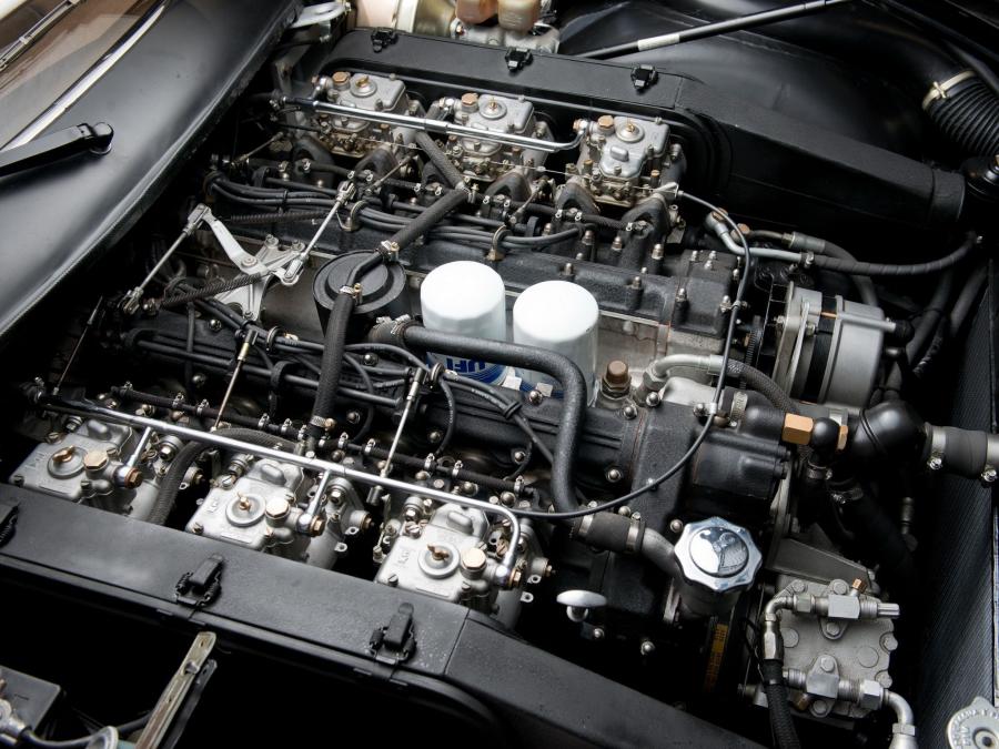  Ferrari 365 GTC/4 1971 года  (фото 11 из 32)